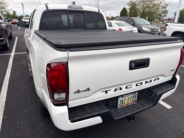Used 2022 Toyota Tacoma SR AWD/4WD image 5