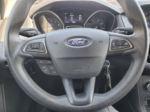 Used 2016 Ford Focus SE FWD image 17