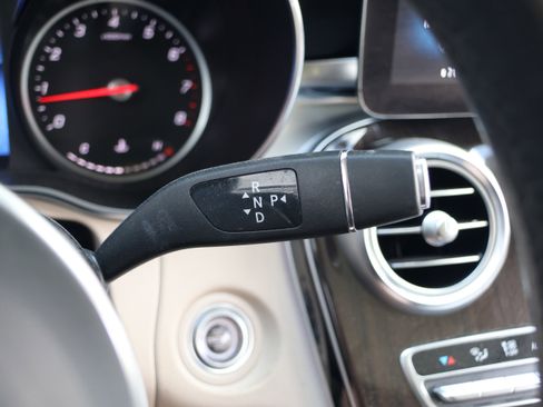 Used 2022 Mercedes-Benz GLC 300 image 25