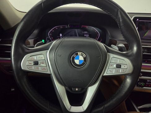 Used 2020 BMW 750i xDrive w/ Autobahn Package AWD/4WD image 15