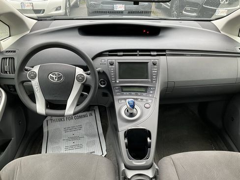 Used 2010 Toyota Prius Three w/ Navigation Pkg FWD image 16