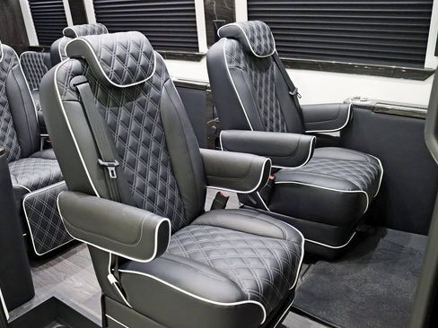 Used 2024 Mercedes-Benz Sprinter 3500 image 29