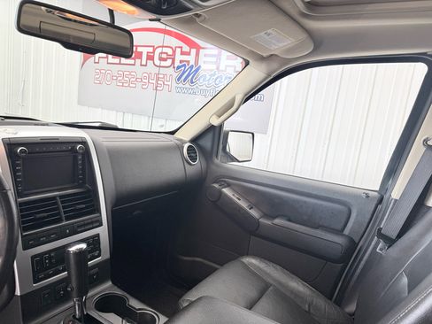 Used 2010 Mercury Mountaineer Premier image 22