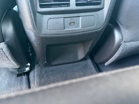 Used 2023 Chevrolet Colorado LT image 28