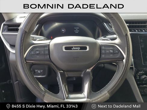 Used 2022 Jeep Grand Cherokee L Laredo w/ Luxury Tech Group I image 18