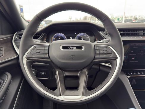 New 2026 Jeep Grand Cherokee L Limited AWD/4WD image 17
