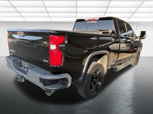Used 2021 Chevrolet Silverado 2500 LTZ AWD/4WD image 2