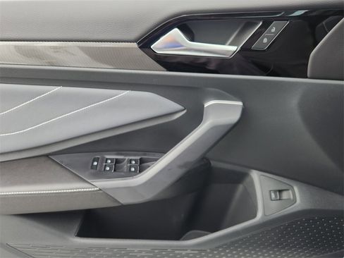 New 2026 Volkswagen Jetta SEL image 12