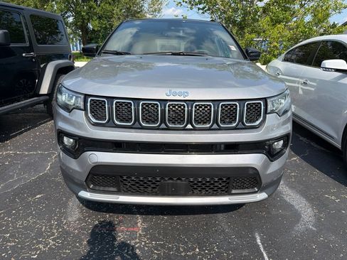 Used 2024 Jeep Compass Limited AWD/4WD image 10