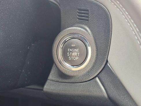 Used 2025 Subaru Outback Premium AWD/4WD image 25