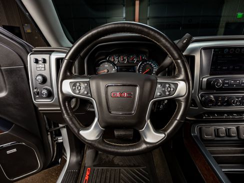 Used 2017 GMC Sierra 1500 SLT w/ Enhanced Driver Alert Package image 18