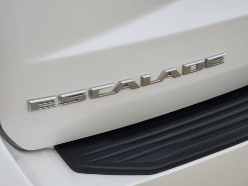 Used 2025 Cadillac Escalade Sport Platinum AWD/4WD image 38