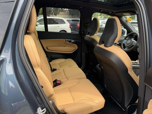 Used 2023 Volvo XC90 B6 Ultimate w/ Protection Package Premier AWD/4WD image 13