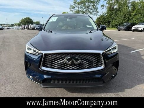 Used 2022 INFINITI QX50 Luxe AWD/4WD image 2