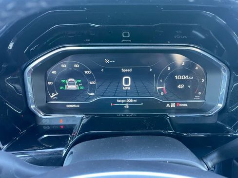 Used 2025 GMC Sierra 1500 SLT image 10