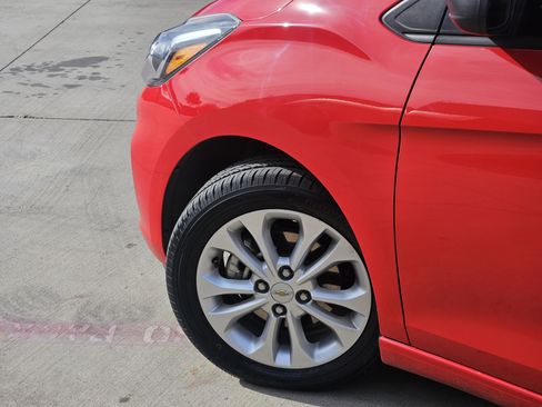 Used 2020 Chevrolet Spark LT image 5