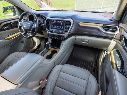 Used 2018 GMC Acadia Denali w/ Technology Package AWD/4WD image 34