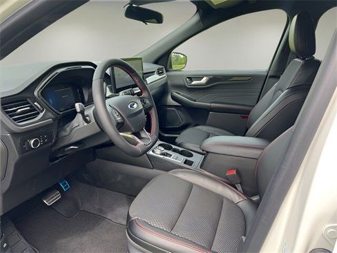 Used 2024 Ford Escape ST-Line w/ Tech Pack #1 image 32