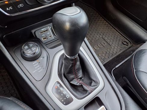 Used 2017 Jeep Cherokee Trailhawk w/ Trailer Tow Group image 15