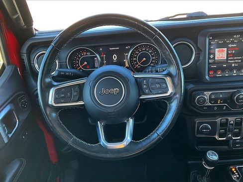 Used 2020 Jeep Wrangler Unlimited Sahara image 5