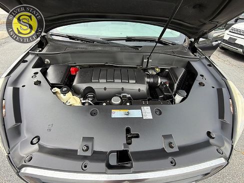 Used 2016 GMC Acadia SLE FWD image 30