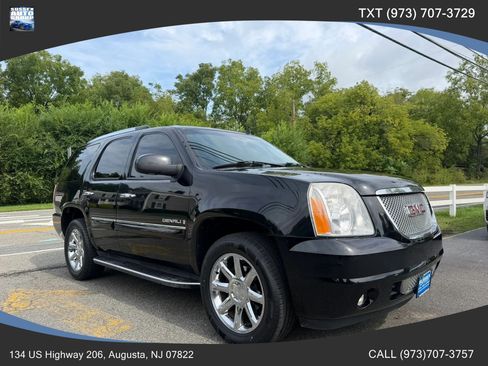 Used 2008 GMC Yukon Denali AWD/4WD image 1
