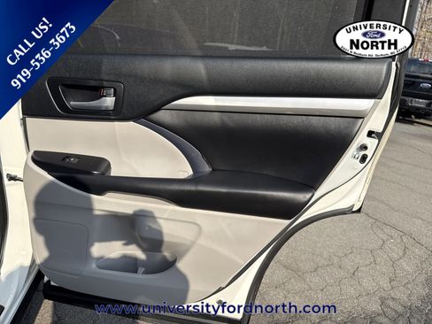 Used 2019 Toyota Highlander XLE image 36
