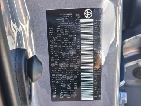 Used 2025 Toyota Corolla LE image 61