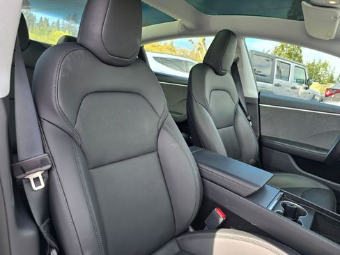 Used 2025 Tesla Model 3 Long Range RWD image 8