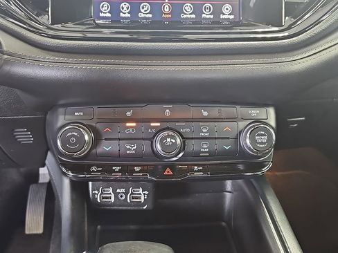 Used 2023 Dodge Durango SXT RWD image 21