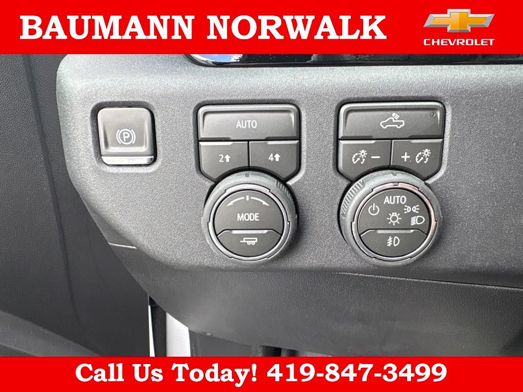 Used 2026 Chevrolet Silverado 1500 RST w/ LPO, Dark Essentials Package AWD/4WD image 27