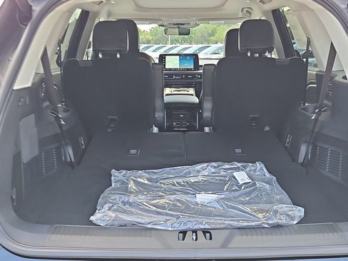 New 2025 Lincoln Aviator 2WD w/ Jet Appearance Package image 8