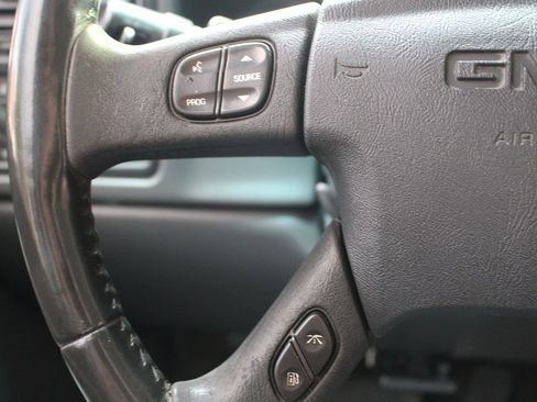 Used 2005 GMC Sierra 2500 SLE w/ Heavy-Duty Power Package AWD/4WD image 20