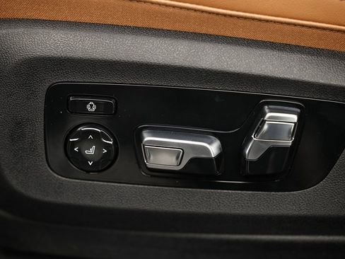 New 2026 BMW X7 xDrive40i w/ M Sport Package image 23