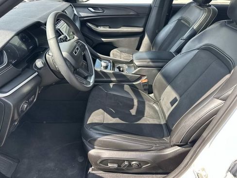Used 2023 Jeep Grand Cherokee L Altitude AWD/4WD image 68