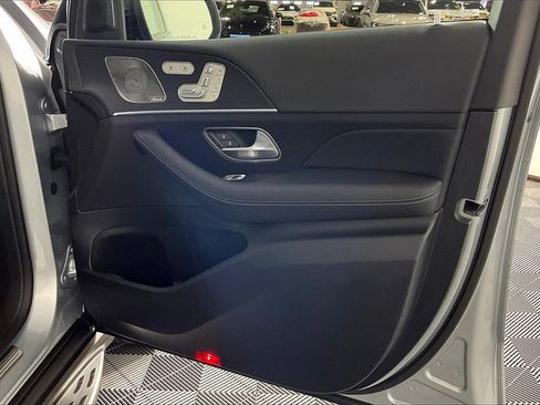 Used 2025 Mercedes-Benz GLS 450 GLS 450 image 17