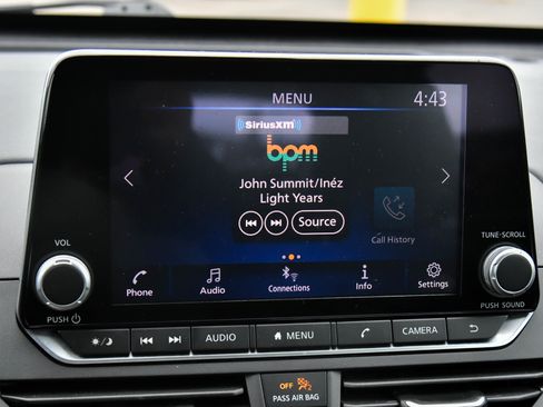 Used 2023 Nissan Altima 2.5 SV image 22