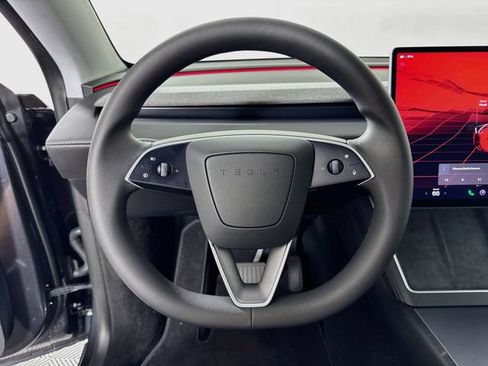 Used 2026 Tesla Model Y AWD image 14