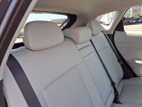 Used 2024 Hyundai Kona Limited AWD/4WD image 23