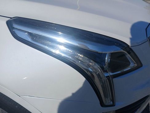 Used 2017 Cadillac XT5 FWD w/ LPO, Wheel Lock Package image 19