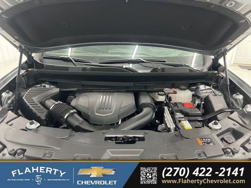 Used 2025 GMC Acadia Elevation image 16