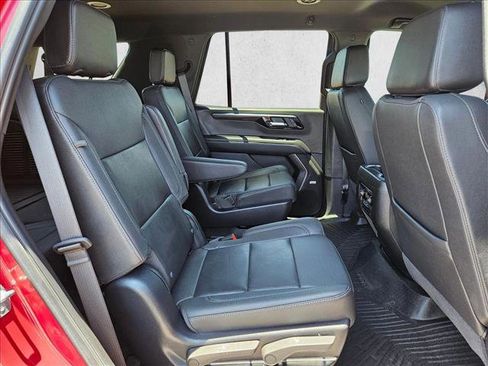 Used 2025 Chevrolet Tahoe Z71 w/ Comfort Package AWD/4WD image 23