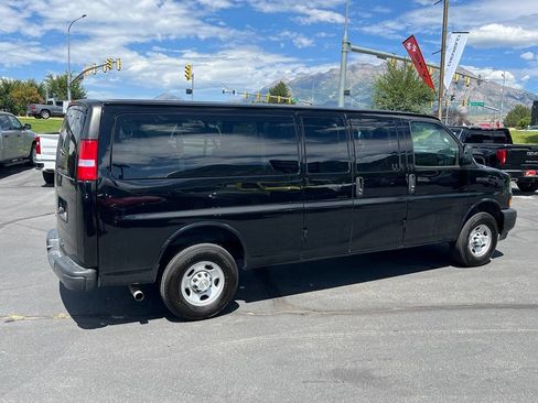 Used 2025 Chevrolet Express 3500 LS RWD image 8