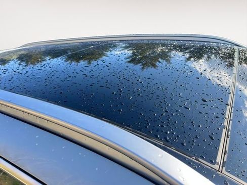 Used 2024 Kia Sorento S w/ Panoramic Sunroof Package image 9