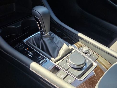 New 2026 MAZDA MAZDA3 Hatchback w/Premium Plus Pkg image 15