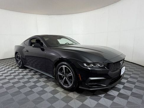 Used 2024 Ford Mustang Coupe RWD image 1