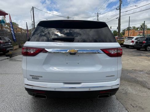 Used 2019 Chevrolet Traverse Premier w/ Driver Confidence II Package FWD image 9