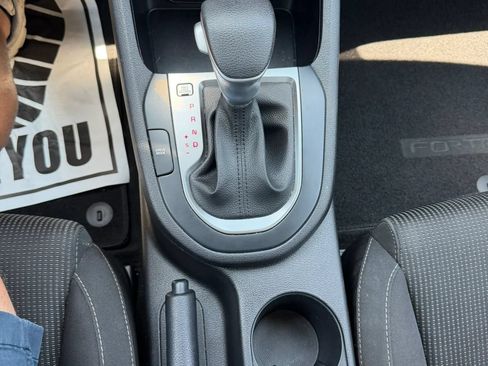 Used 2020 Kia Forte LXS FWD image 15