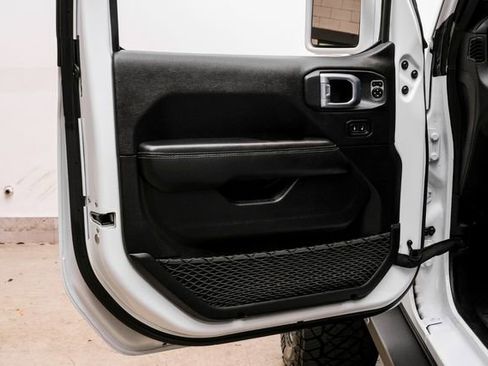 Used 2021 Jeep Wrangler Unlimited Sahara w/ Cold Weather Group AWD/4WD image 74