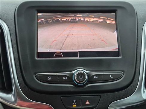 Used 2023 Chevrolet Equinox LT FWD image 13